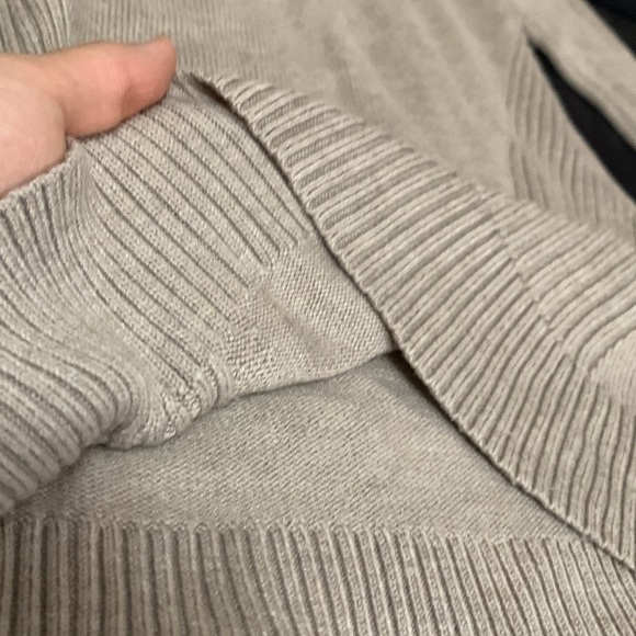 Long sleeve long beige shirt - Picture 3 of 7